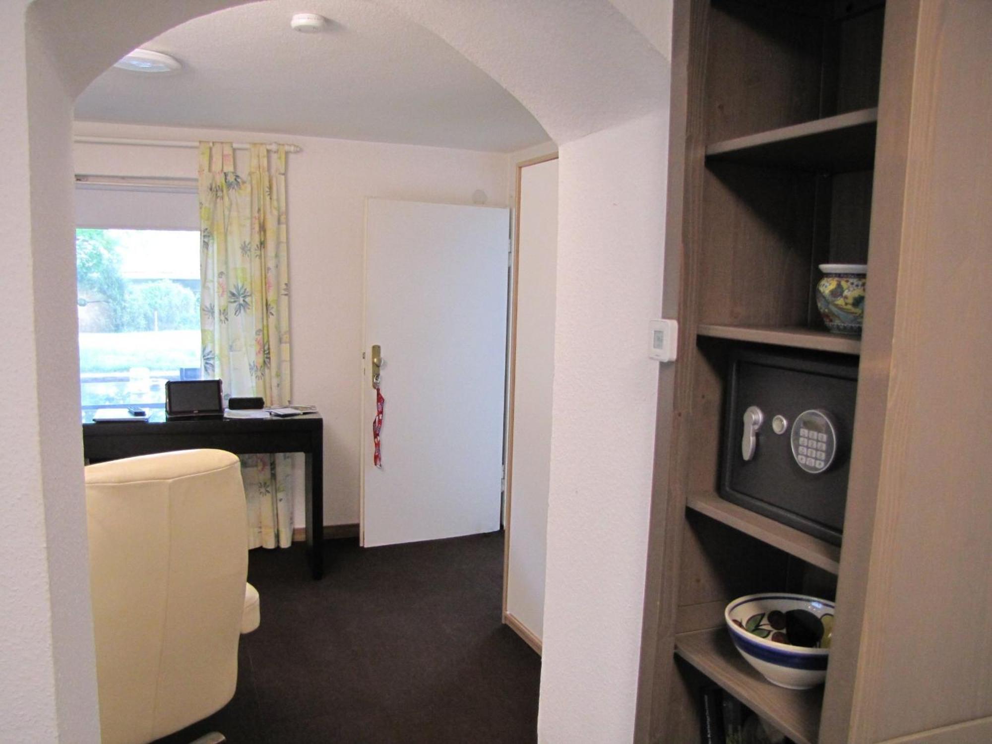 Apartment Hugo37 Am Bergpark Кассель Экстерьер фото