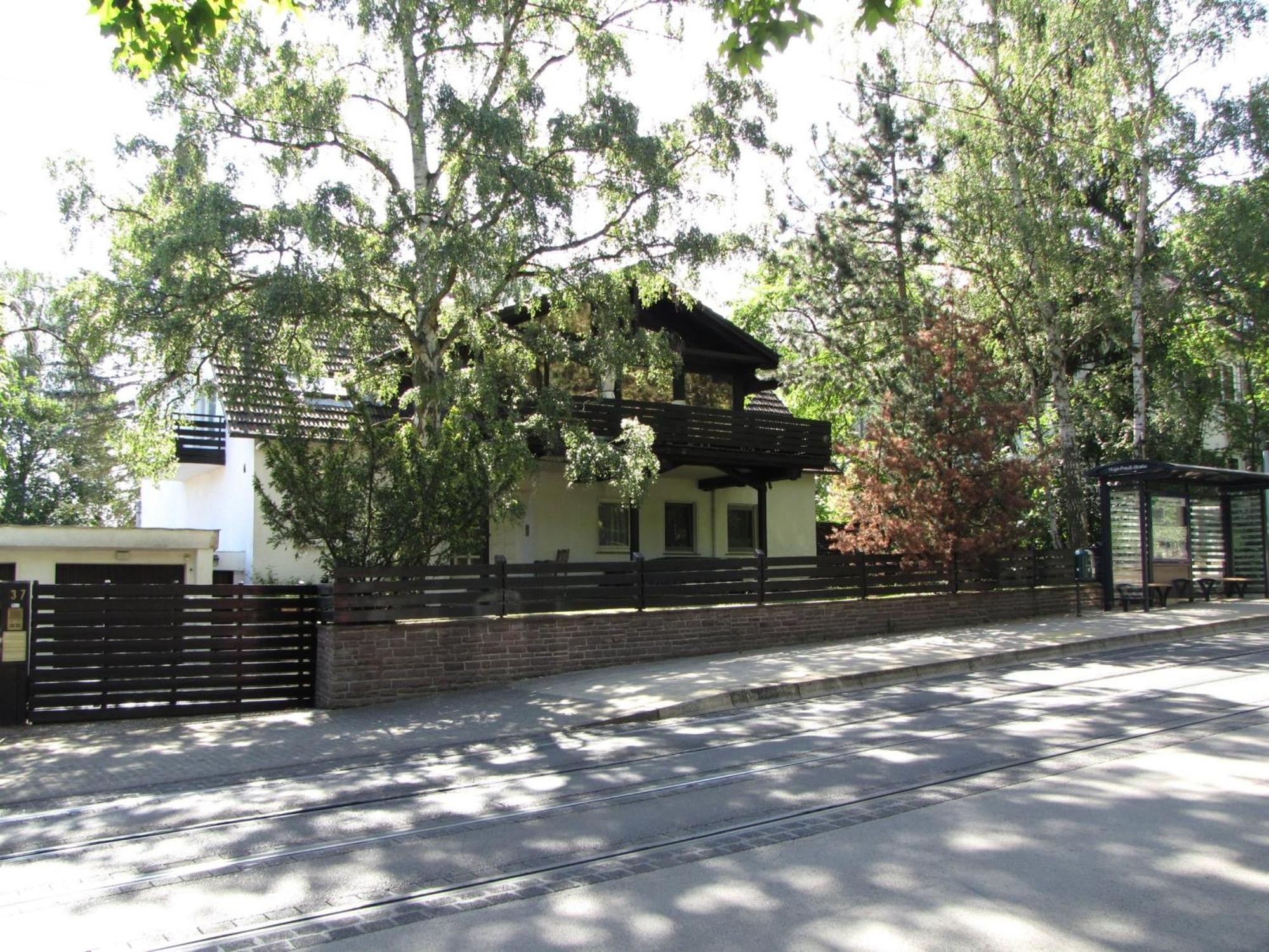 Apartment Hugo37 Am Bergpark Кассель Экстерьер фото